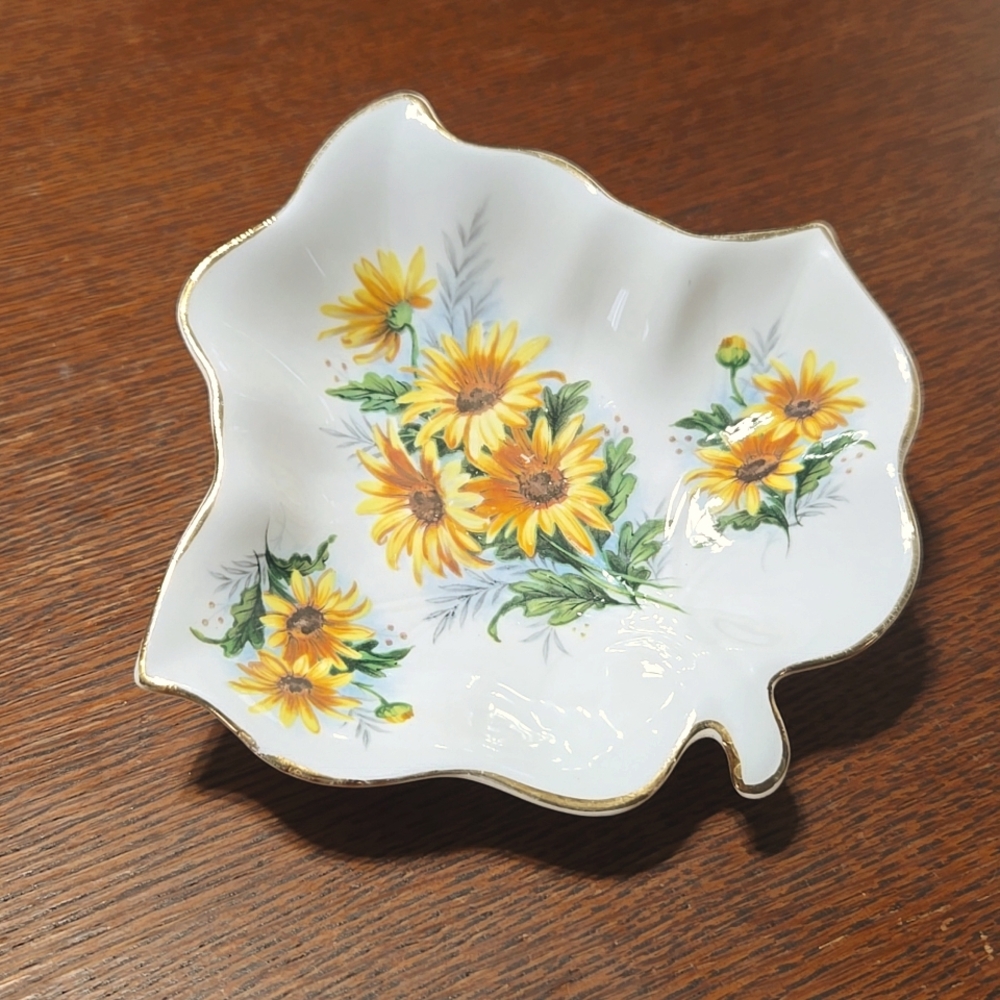 Quenn Anne trinket dish